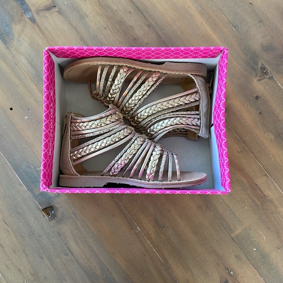 Kelly & Katie “Lil Maddy” Rose Gold Sandals 8T - Picture 9 of 10